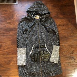 Evys Tree Sweatshirt